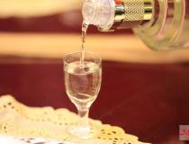 企業(yè)用酒怎么定制？定制酒有什么好處？